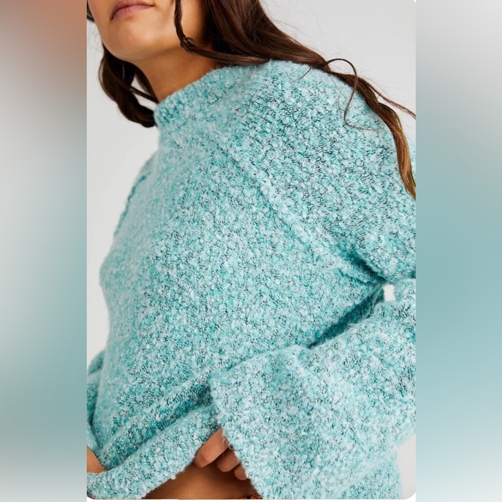 NWOT Free People BFF Cocoon Solid Crew in Aqua Star Size XS💕